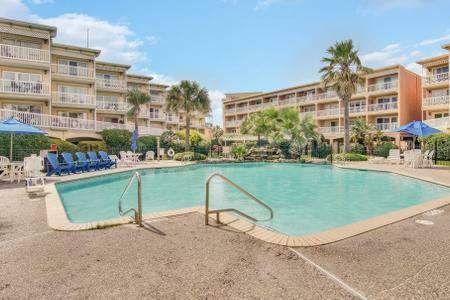 Beachside Bungalow With 2 Pools Hotel Galveston Exterior photo